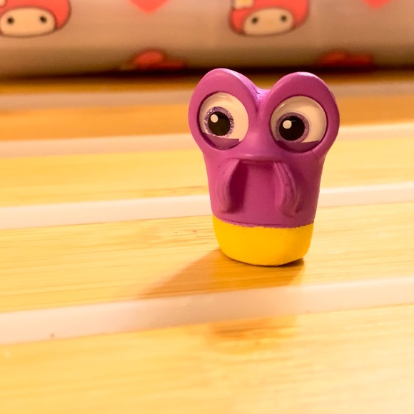 NEW! Doorable Gurgle from Finding Nemo. - Picture 1 of 2